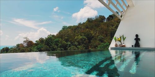 The chemical-free infinity pool at Aqua Villa Atlantis 9